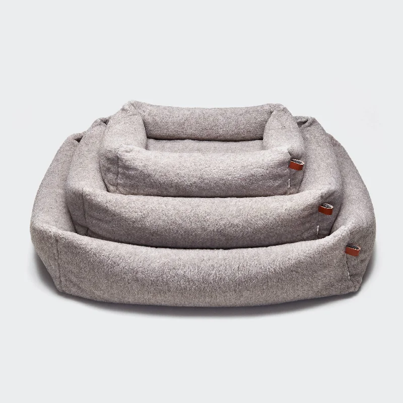 【PRE-ORDER】Dog Bed Sleepy