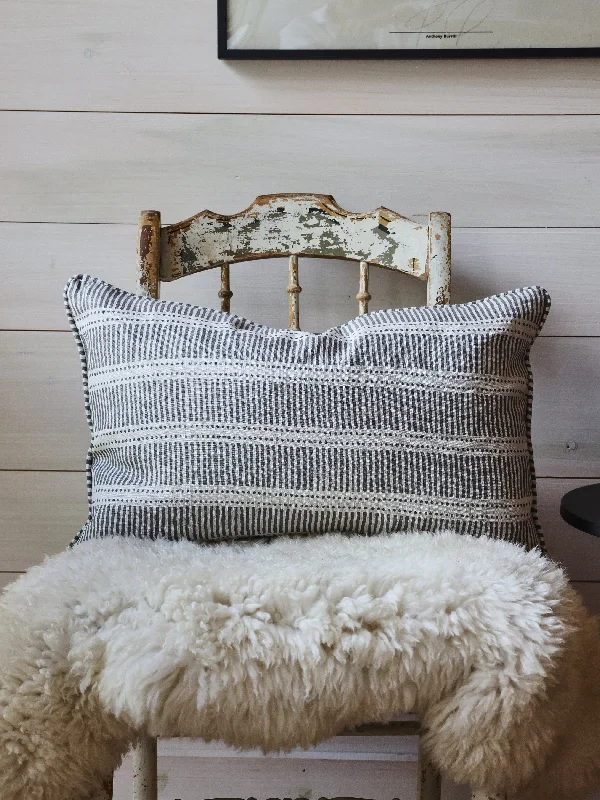 'Isla' Linen Throw Pillow - in 2 sizes